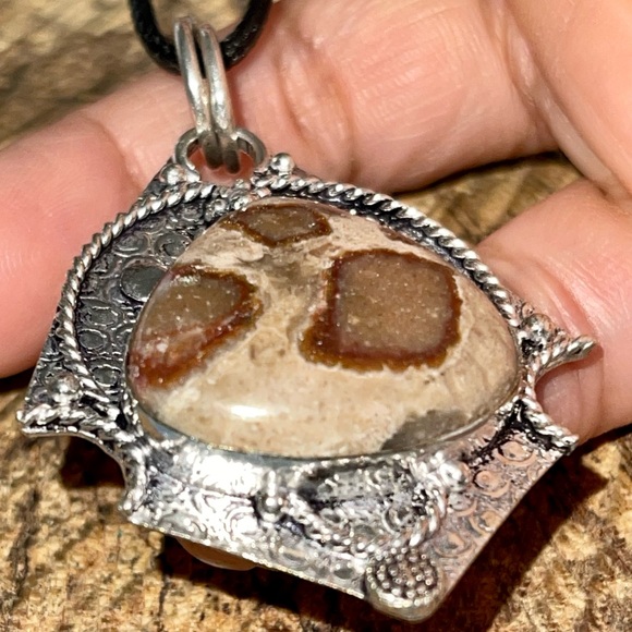 Garnet in Limestone Pendant 2 1/4” - Picture 4 of 14